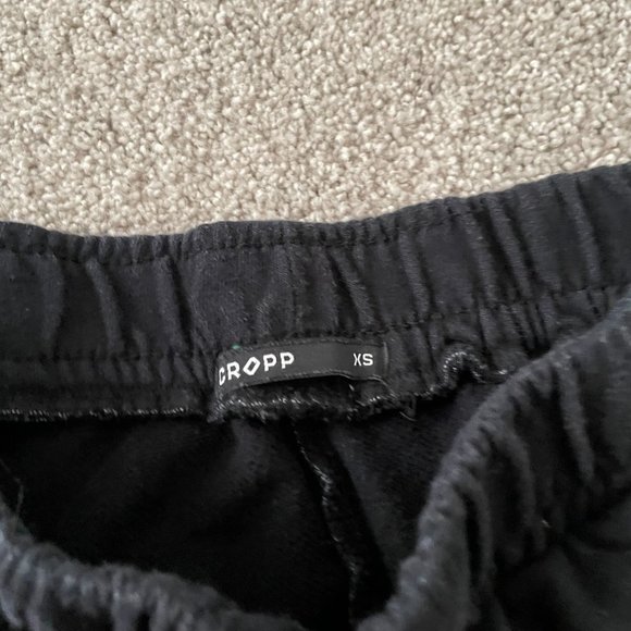 Black Cropp Shorts - Picture 2 of 3